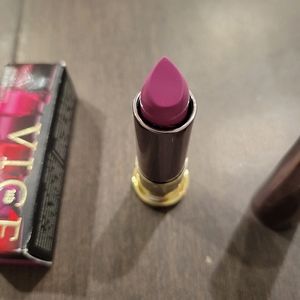 Urban Decay lipstick